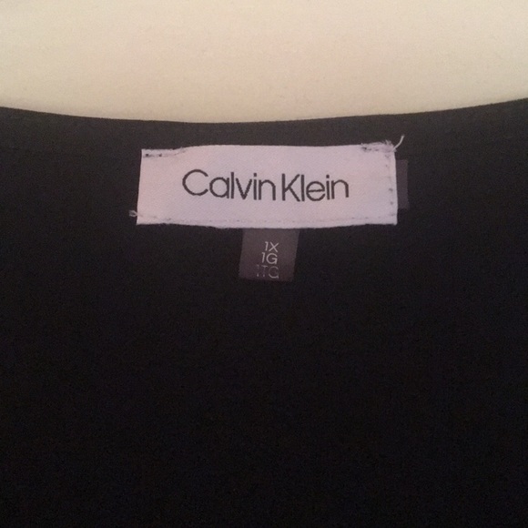 Calvin Klein Top - Picture 4 of 6